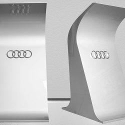 AUDI PODIUM DE ALUMINIO Y ESMALTE AUTOMOTRIZ